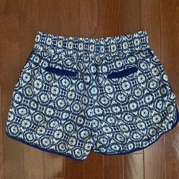 Blue Patterned Flowy Boho Shorts - Picture 2 of 10
